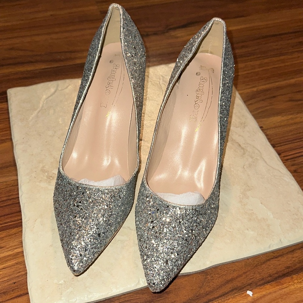 Baoyafang silver glitter shoes size 9-10 brand new no box